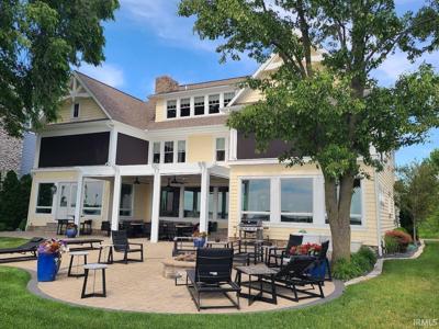 11925 N Ogden Point