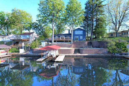 5162 E Quiet Water