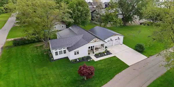 2607 Wolfs Point