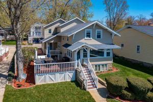 8447 E Wade