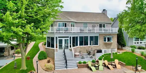 2701 Barrett