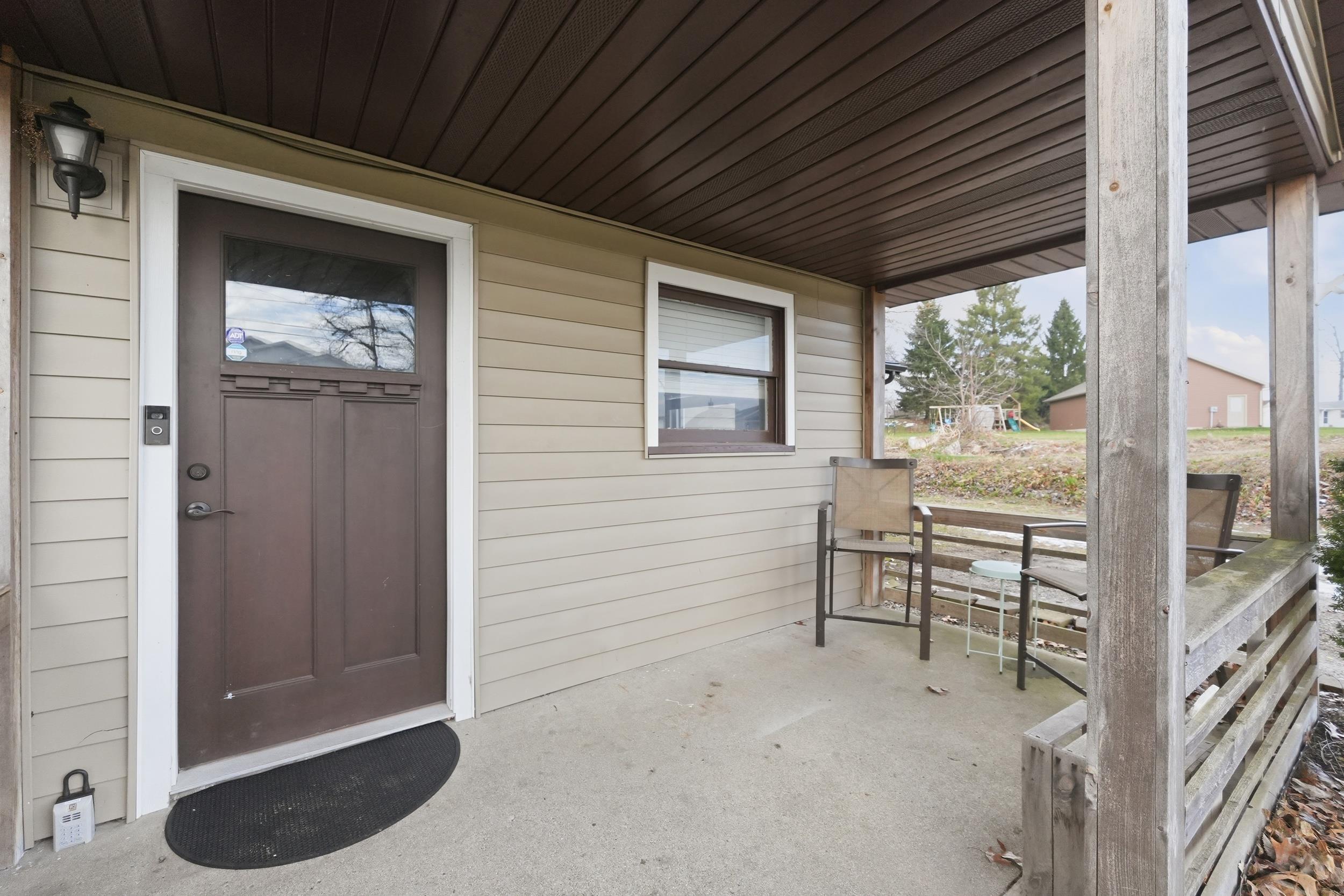 Image 3: Doorway to property, Entry