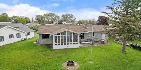 2613 Wolfs Point