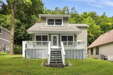 1700 E Linker