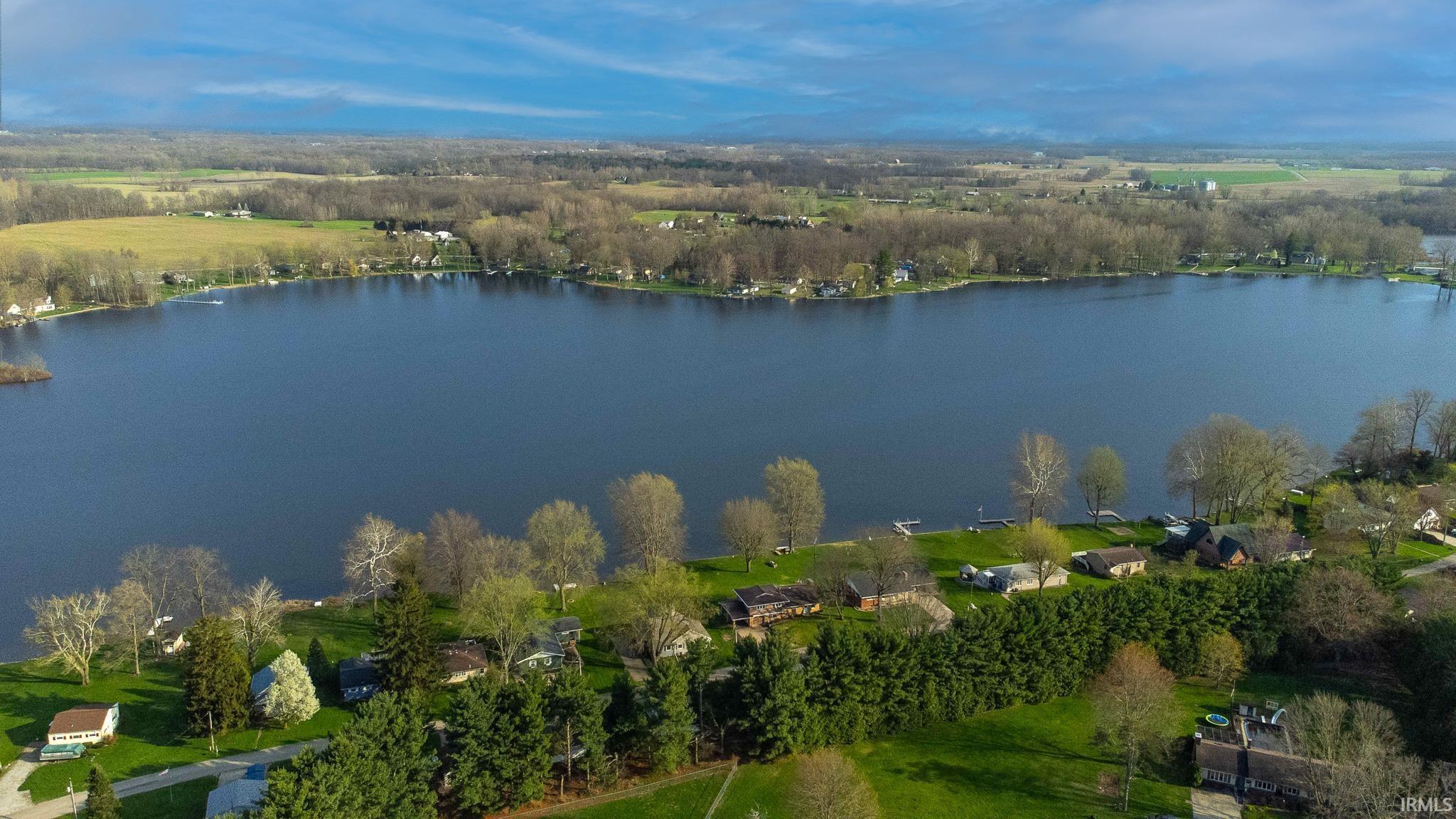 Image 3: Bird's eye view of a nearby body of water, Aerial View Image 3: Bird's eye view of a nearby body of water, Aerial View
