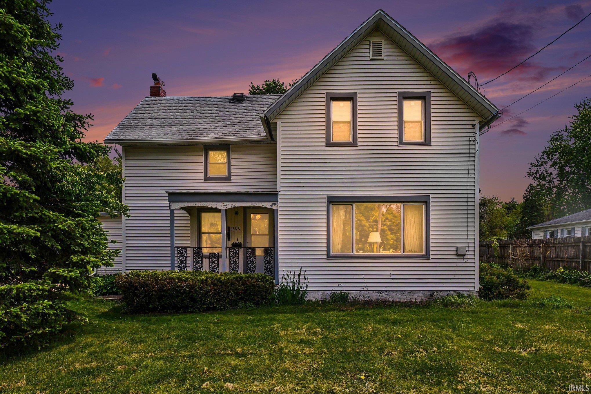 Image 1: White siding exterior with a traditional gable roofline, Back Of Structure Image 1: White siding exterior with a traditional gable roofline, Back Of Structure