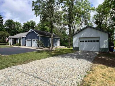 6572 E South Barbee