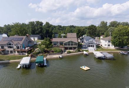 1550 North Shore