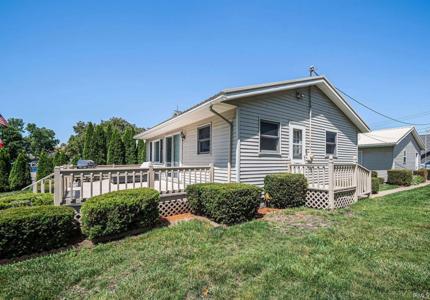 10461 N Moore