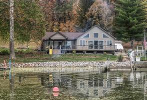 6305 North Shore