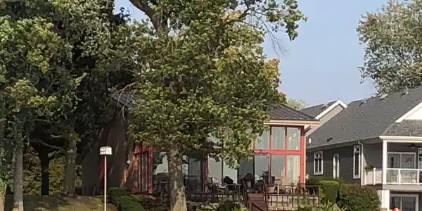 2524 S Country Club