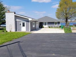 4420 W Shore