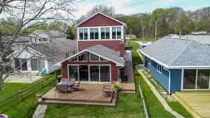 51208 North Shore