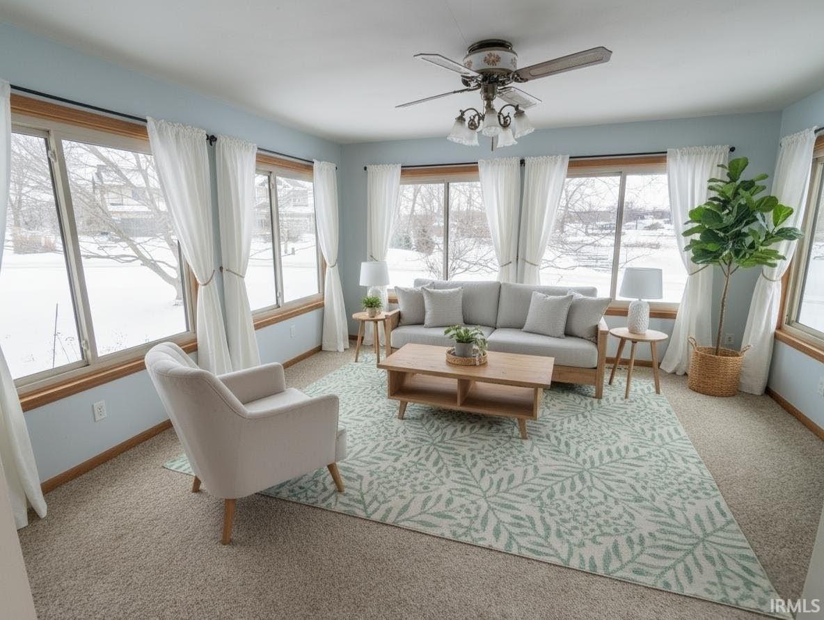 Image 3: Virtually Staged, 4 Season Room