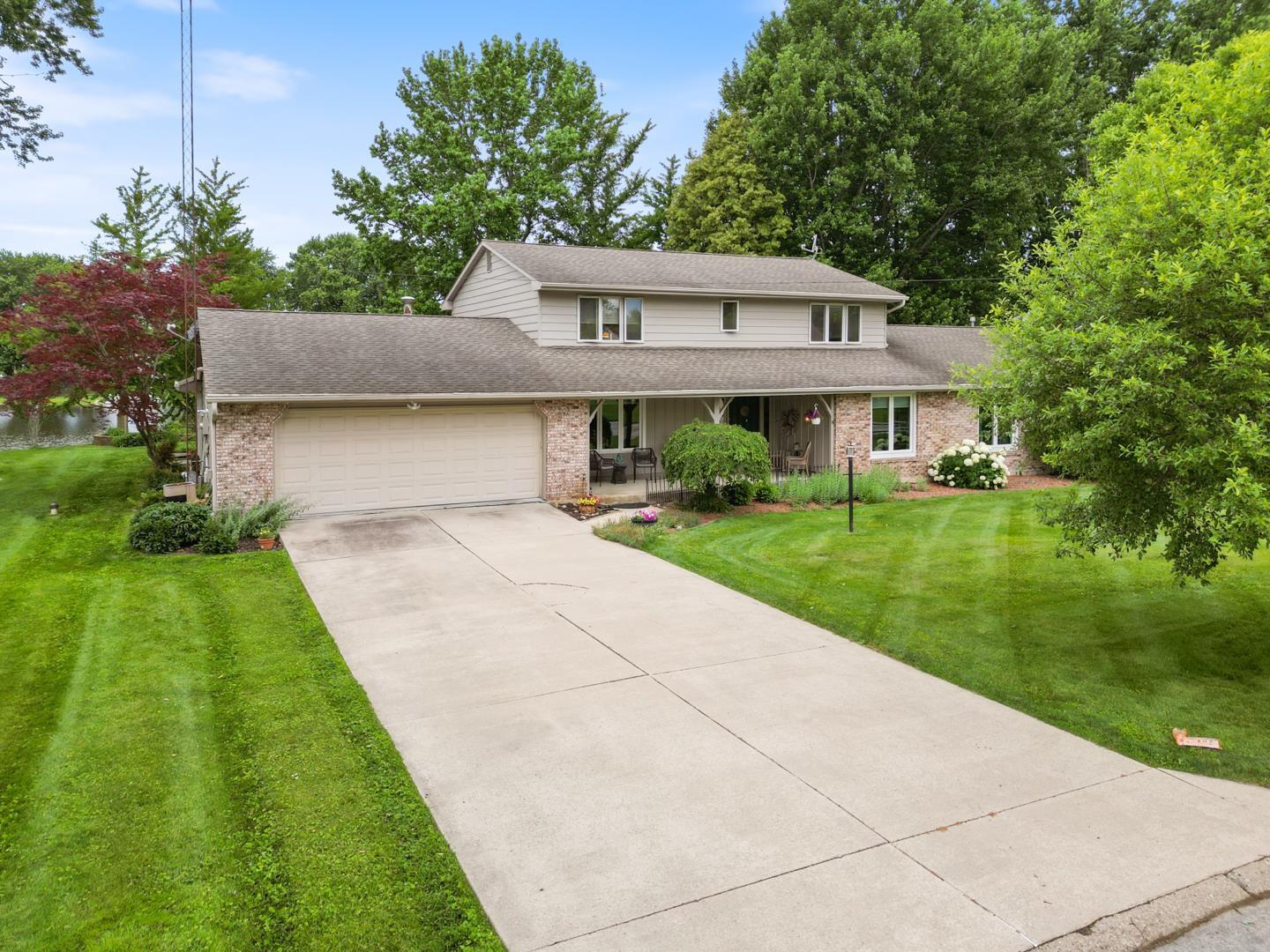 Image 1: Welcome to Lake Living at 2127 Bluewater Drive