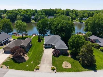 455 W Evergreen