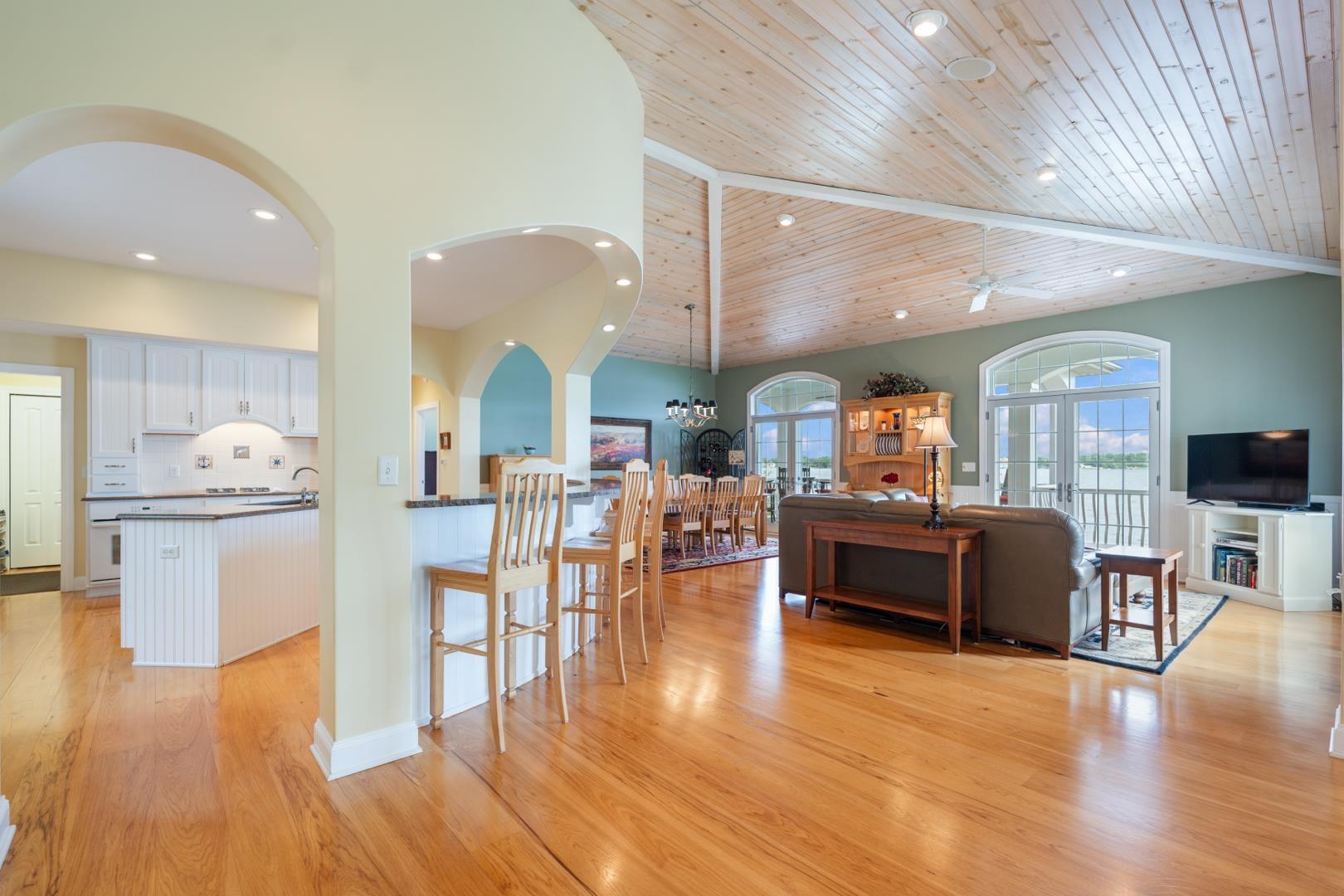 Image 3: Great Room