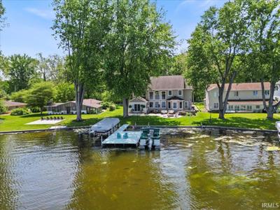 1123 Lakeshore