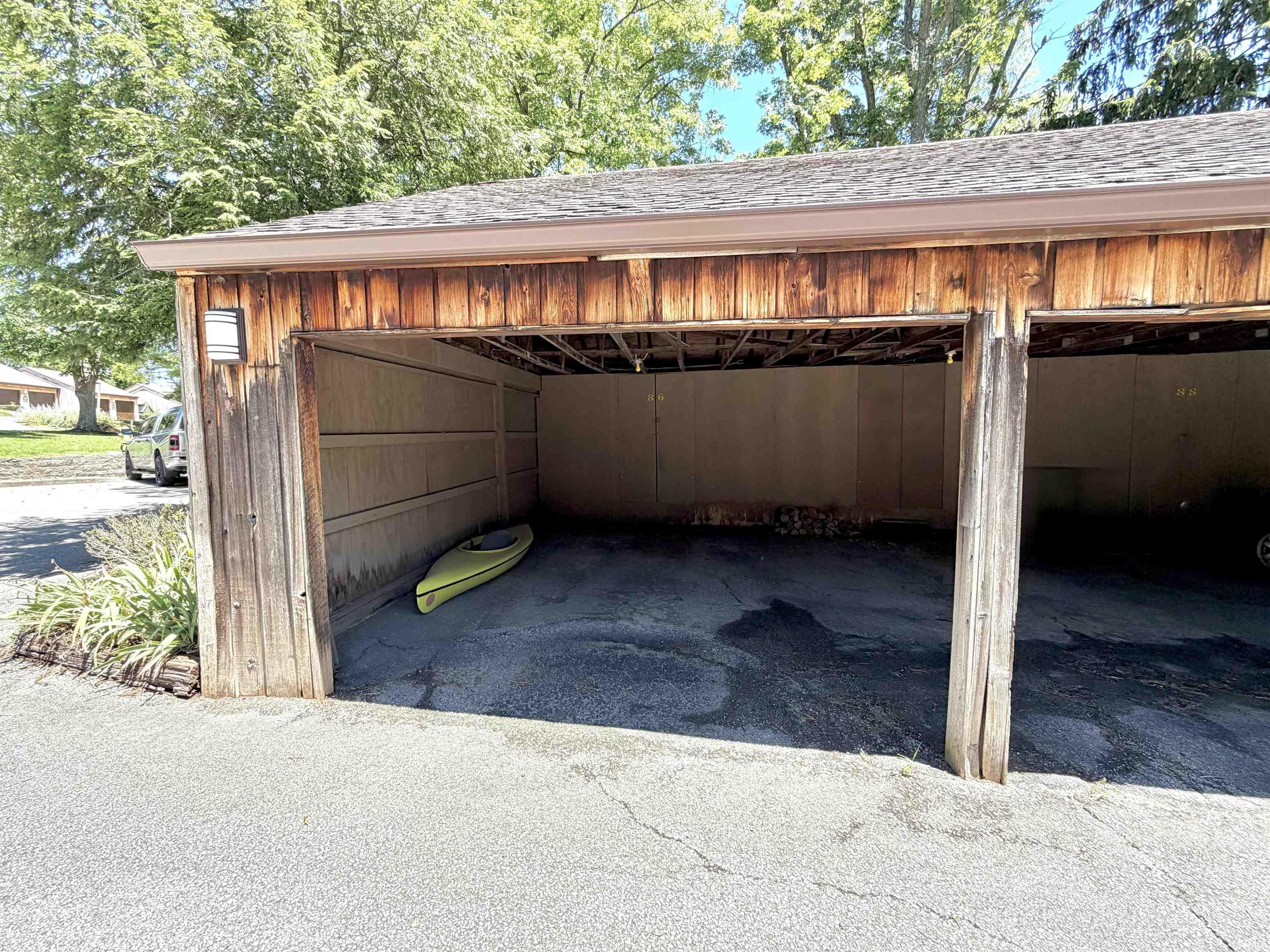 Image 2: Garage, Garage Image 2: Garage, Garage