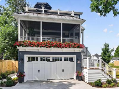 6031 E Pickwick