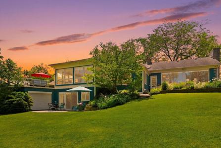 5945 S Woodstrail