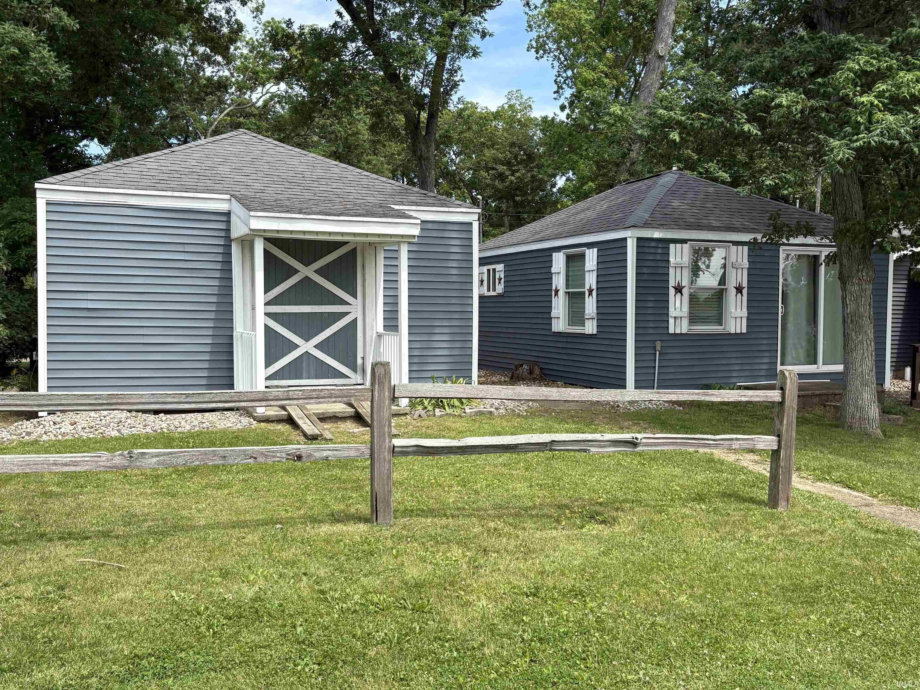 Image 3: Shed and Cottage