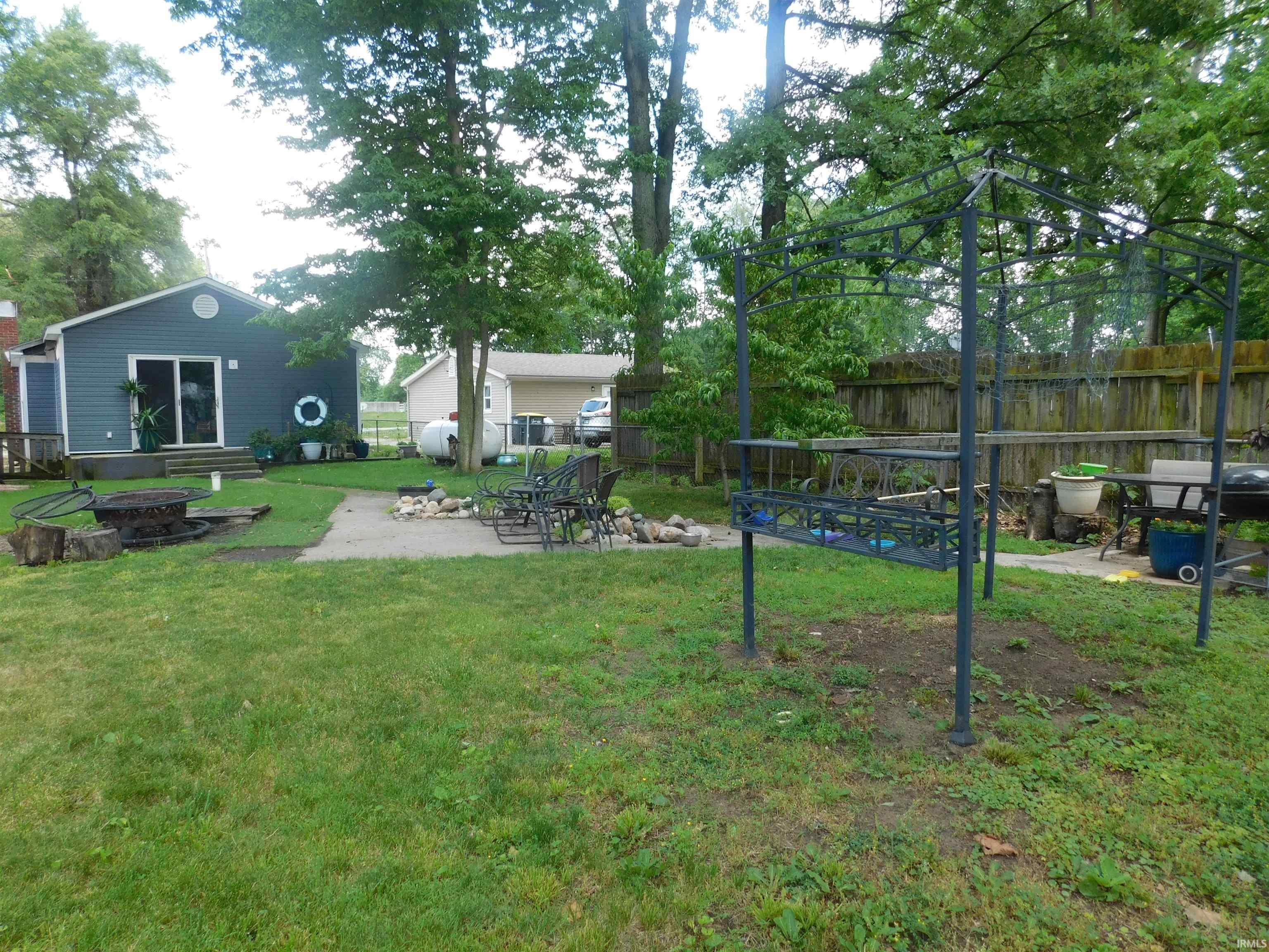 Image 3: Yard, Yard