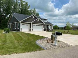 8120 E Country Club