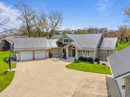 8055 E North