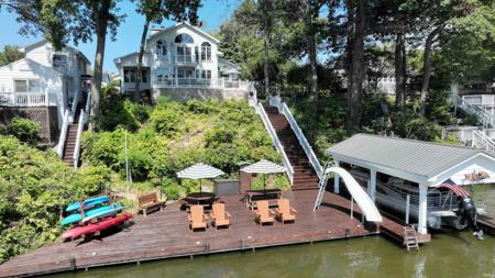 4954 E Bayfront