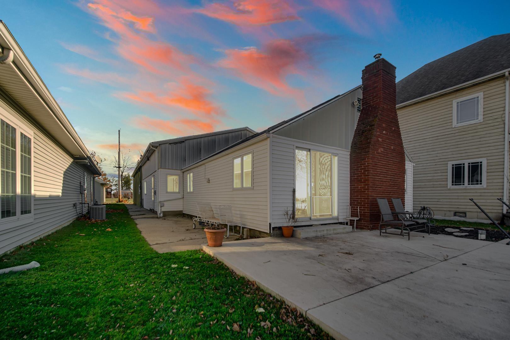 Image 0: Lake Front Patio and lawn
