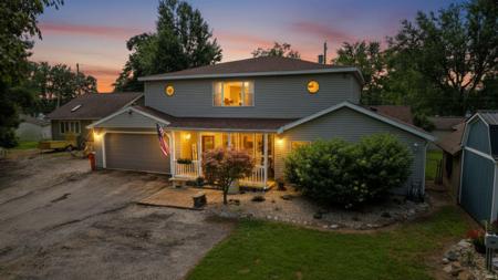 11760 W Lookout