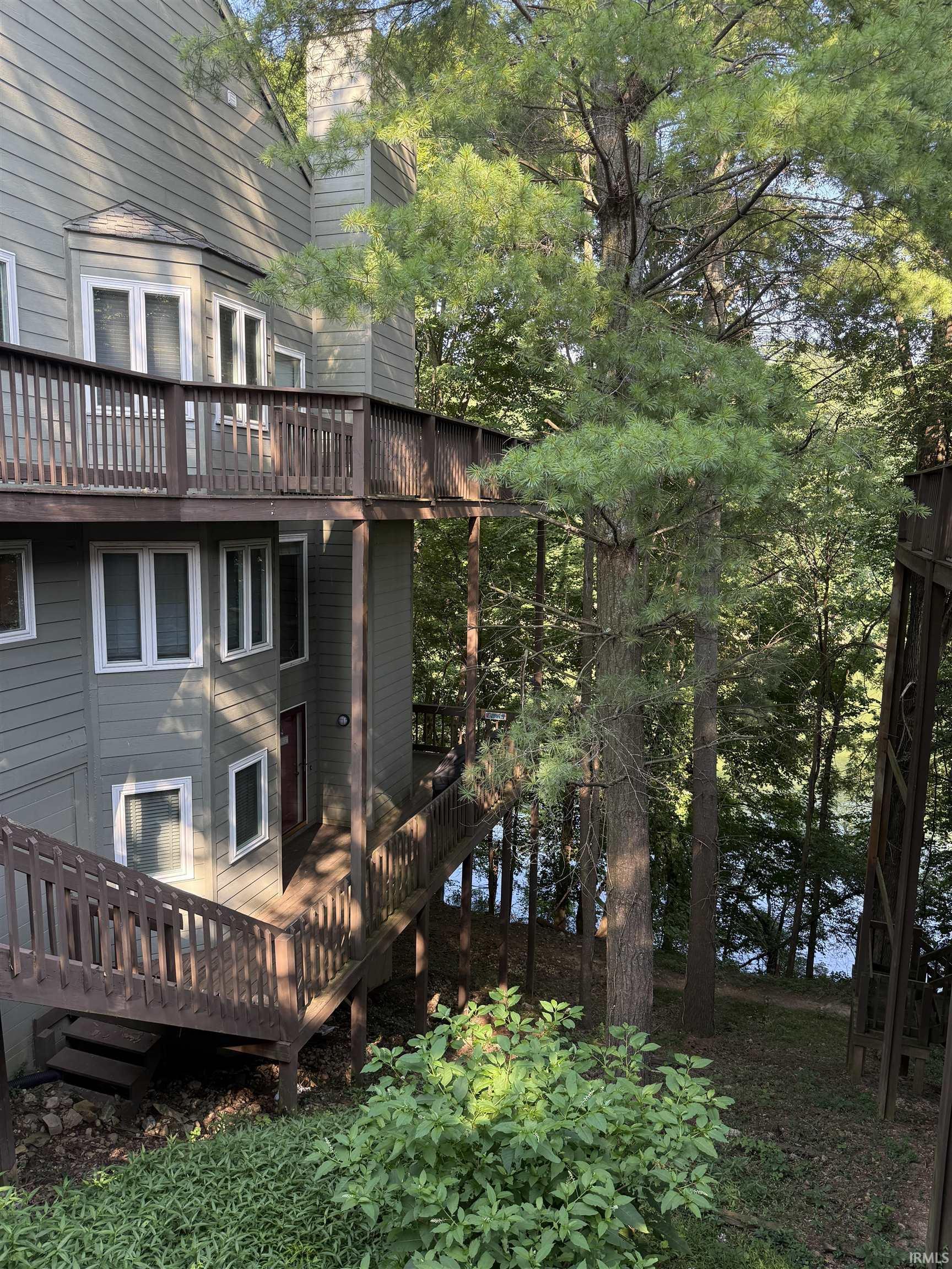 Image 2: Lower level condo, close to the shores of Lake Monroe! Image 2: Lower level condo, close to the shores of Lake Monroe!