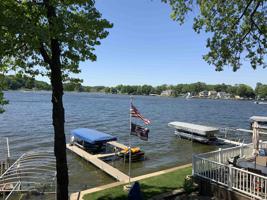 575 221 B Hamilton Lake