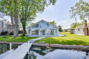 1406 S Harkless