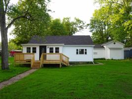 6390 E Leenon