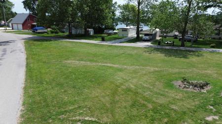 2734 S Knoll