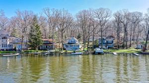 770 Lakeside