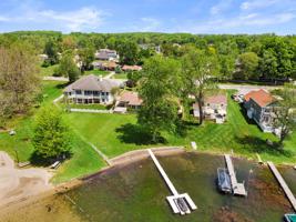 601 E Northshore