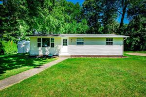 714 E Rose