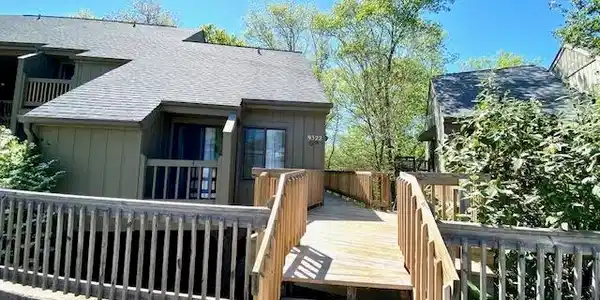 9322 S Lake Ridge