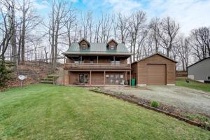 1044 Chapman Lake