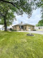 1061 Chapman Lake