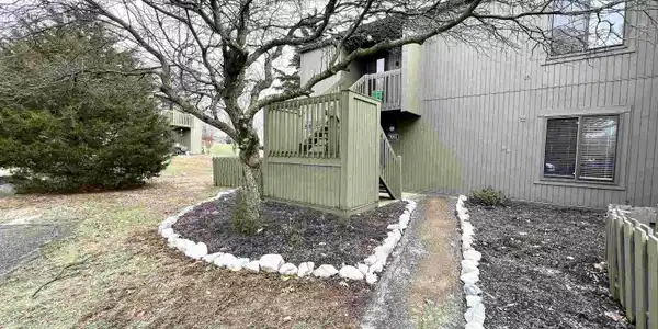 9361 S Lake Ridge