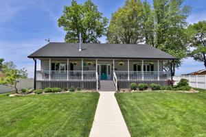 4395 E Jennings