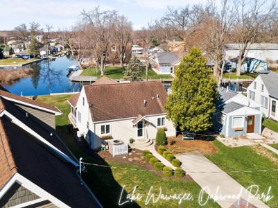 527 E Lake View