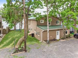 1018 E East Shore Drive