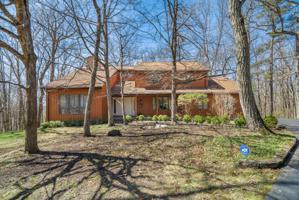 8 CEDAR Lane