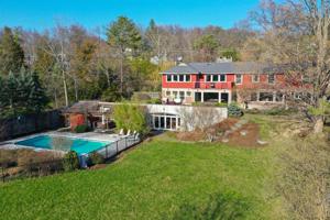 870 Highland Road
