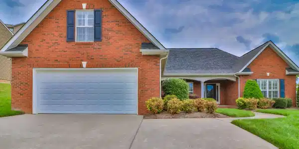 818 Hammerstone Lane